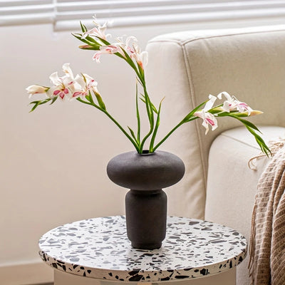 Nordic Elegance – Zwarte Geometrische Vaas