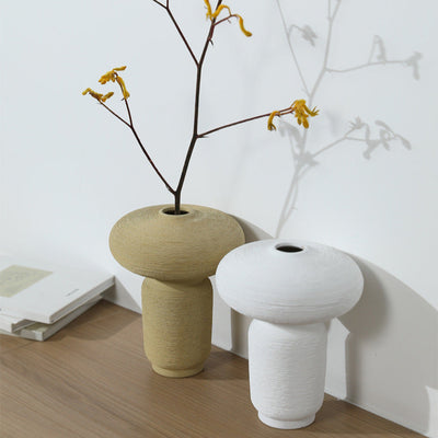 Nordic Elegance – Zwarte Geometrische Vaas