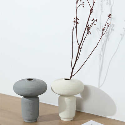 Nordic Elegance – Zwarte Geometrische Vaas