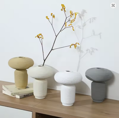 Nordic Elegance – Zwarte Geometrische Vaas